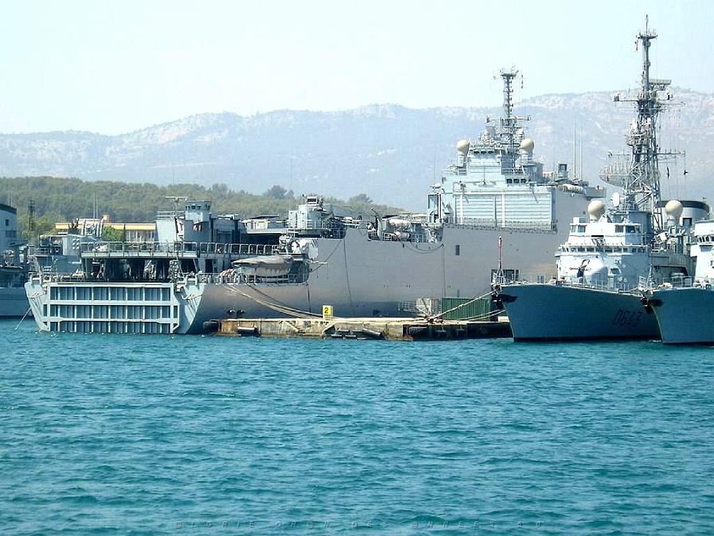 183 TOULON ET SA RADE (151).jpg